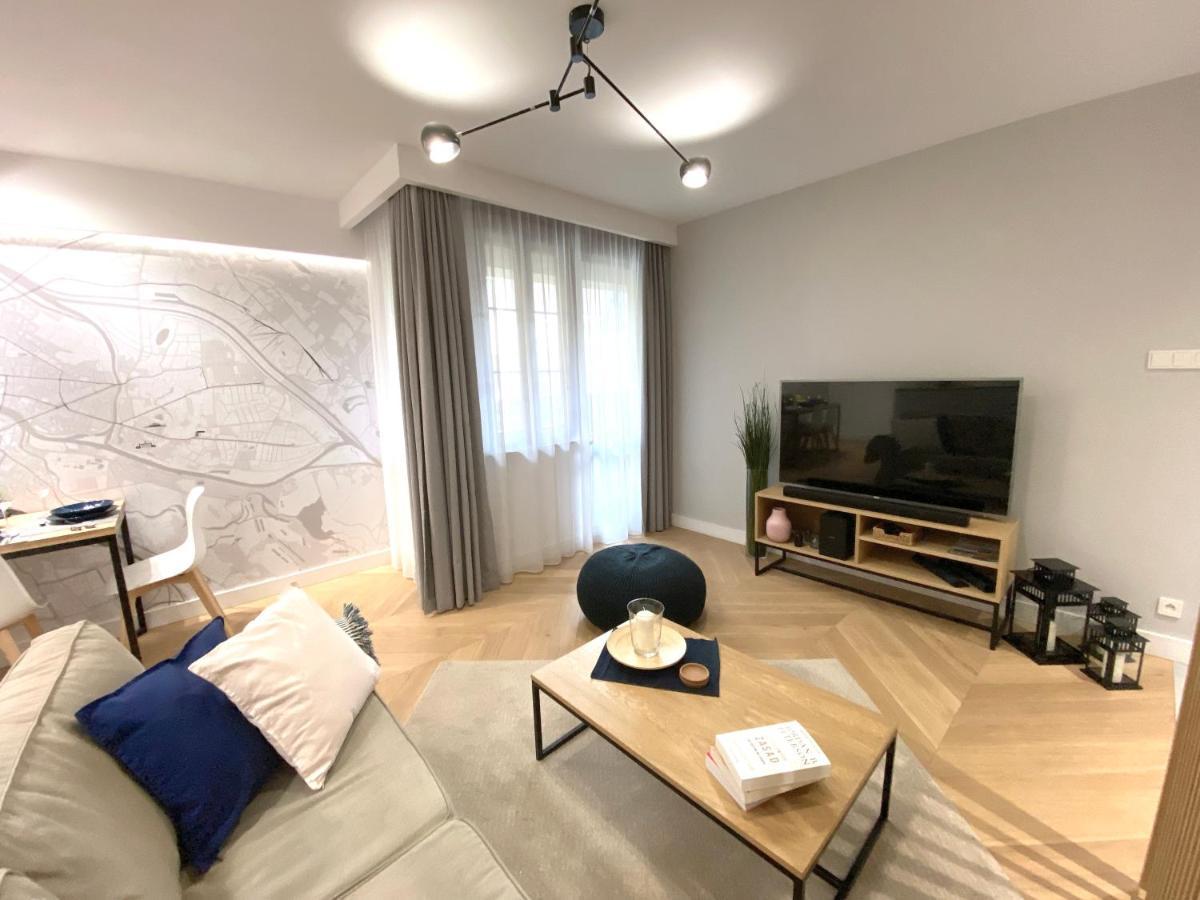 Mycherry - Old Town Apartment - Wiezienna 21C فروتسواف المظهر الخارجي الصورة