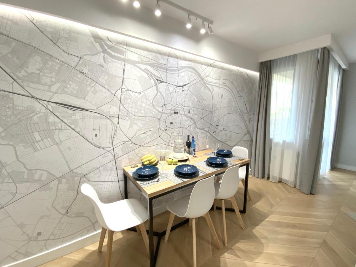 Mycherry - Old Town Apartment - Wiezienna 21C فروتسواف المظهر الخارجي الصورة