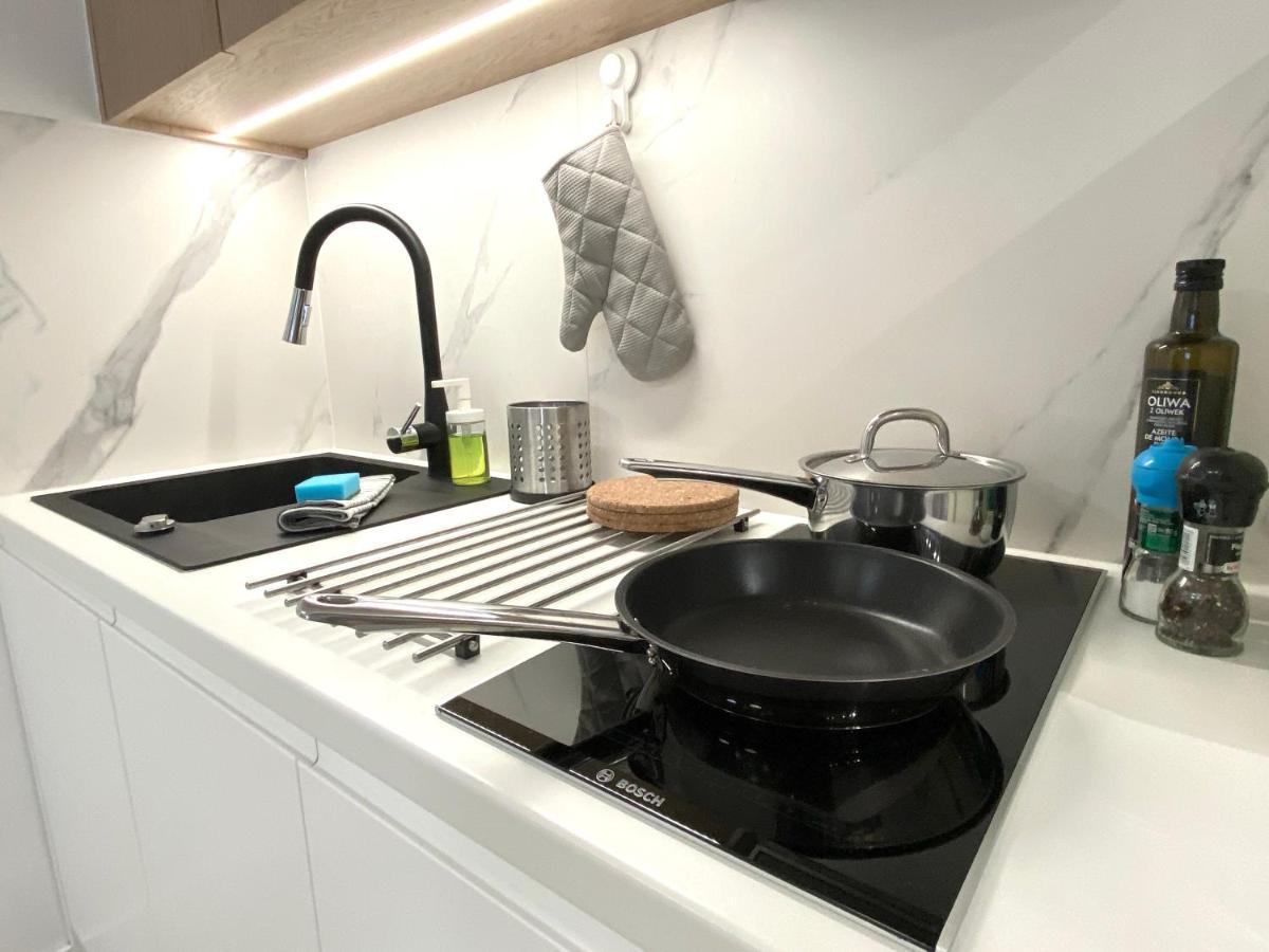 Mycherry - Old Town Apartment - Wiezienna 21C فروتسواف المظهر الخارجي الصورة